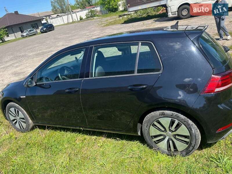 Хэтчбек Volkswagen e-Golf 2017 в Луцке