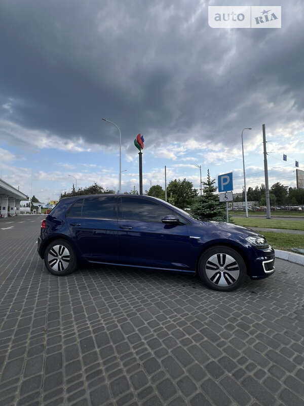 Хетчбек Volkswagen e-Golf 2018 в Києві