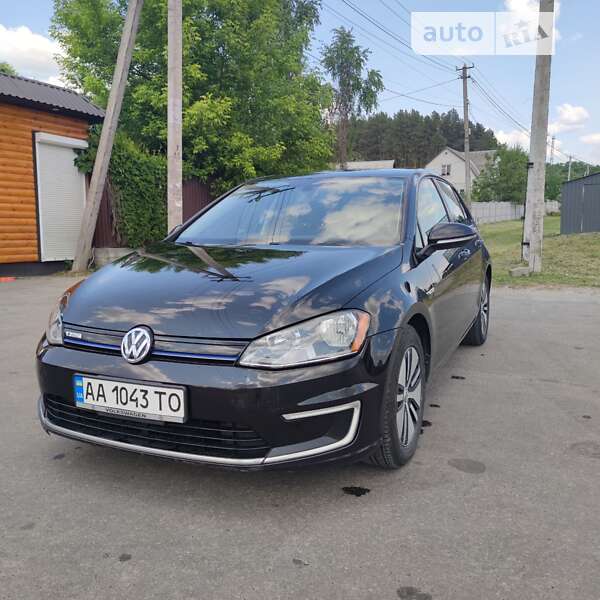 Хэтчбек Volkswagen e-Golf 2015 в Киеве