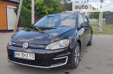 Хэтчбек Volkswagen e-Golf 2015 в Киеве