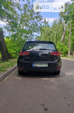 Хэтчбек Volkswagen e-Golf 2015 в Каменском