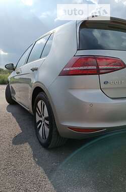 Хэтчбек Volkswagen e-Golf 2015 в Виннице