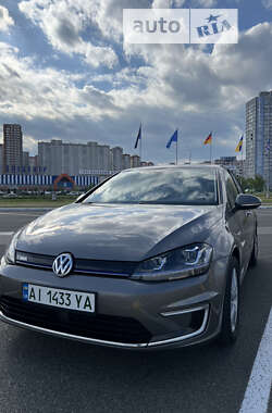 Хэтчбек Volkswagen e-Golf 2015 в Киеве