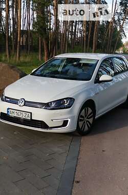 Хетчбек Volkswagen e-Golf 2016 в Житомирі