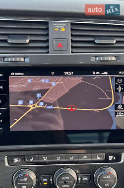 Хетчбек Volkswagen e-Golf 2020 в 