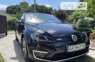 Хэтчбек Volkswagen e-Golf 2014 в Киеве