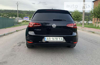 Хэтчбек Volkswagen e-Golf 2015 в Могилев-Подольске