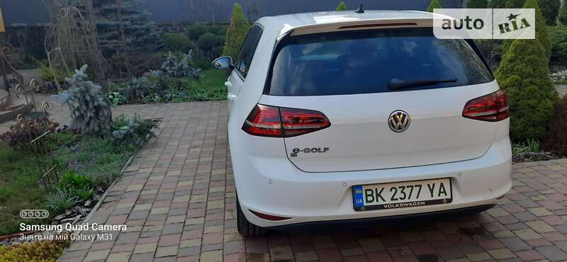 Хэтчбек Volkswagen e-Golf 2014 в Ровно