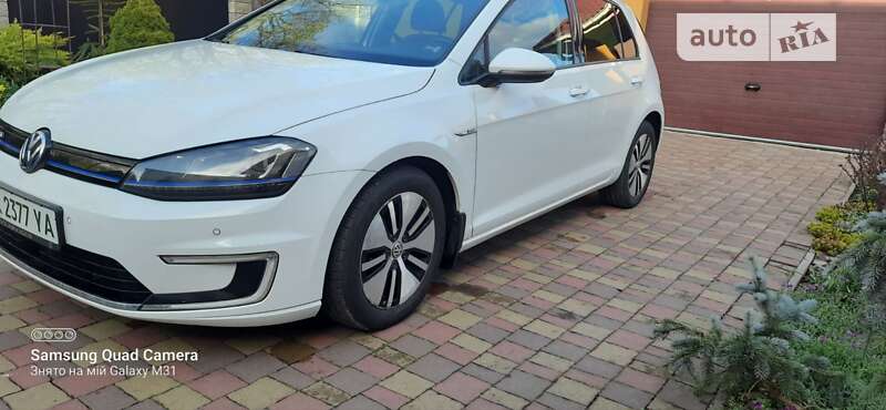 Хэтчбек Volkswagen e-Golf 2014 в Ровно