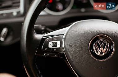 Хетчбек Volkswagen e-Golf 2020 в 