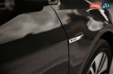 Хетчбек Volkswagen e-Golf 2020 в 