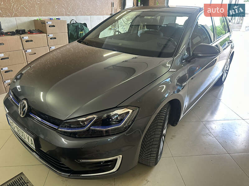 Volkswagen e-Golf 2018 Volkswagen e-Golf 2018