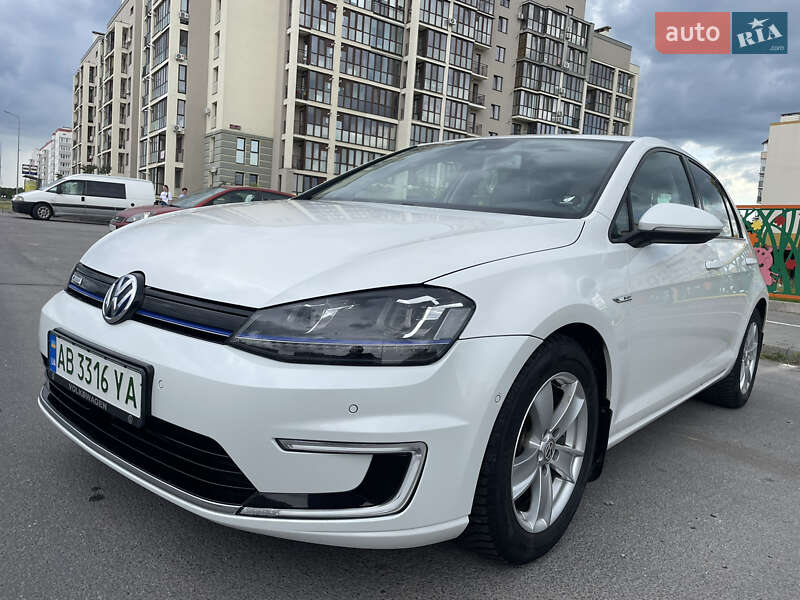 Хэтчбек Volkswagen e-Golf 2014 в Виннице