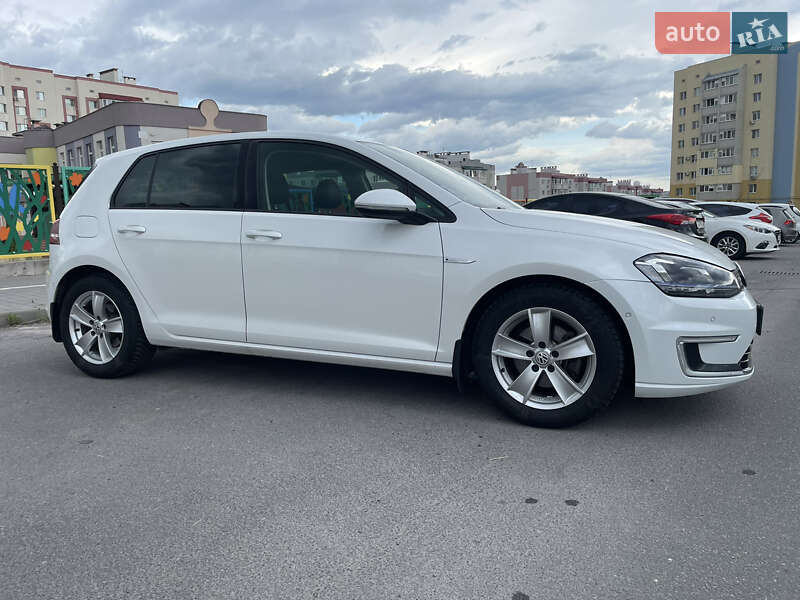 Хэтчбек Volkswagen e-Golf 2014 в Виннице