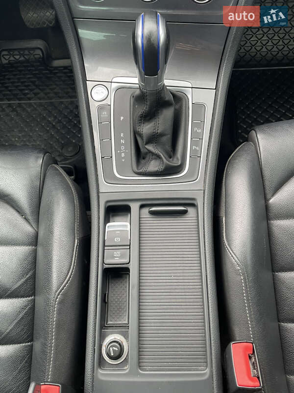 Хэтчбек Volkswagen e-Golf 2014 в Виннице