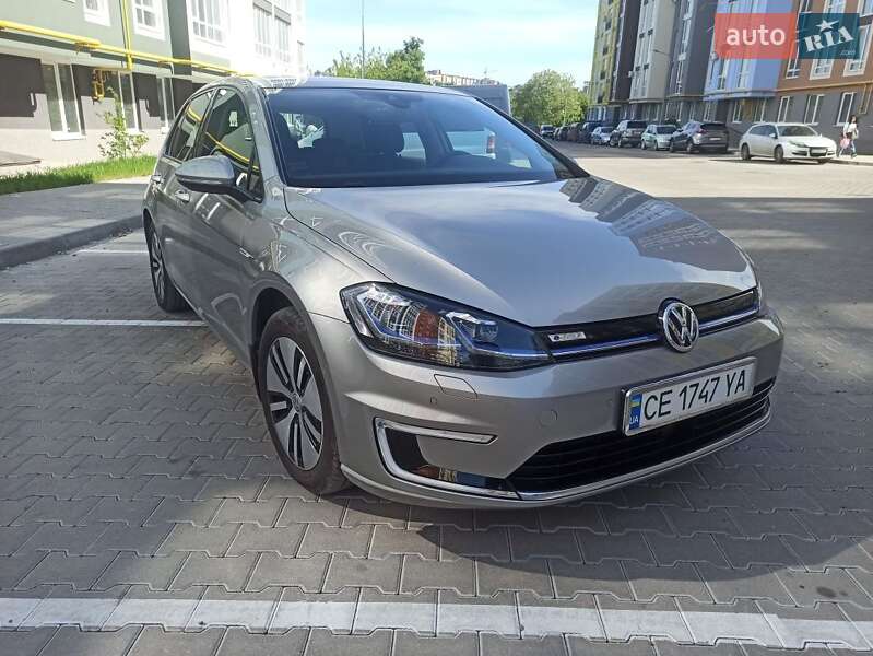 Хэтчбек Volkswagen e-Golf 2017 в Черновцах