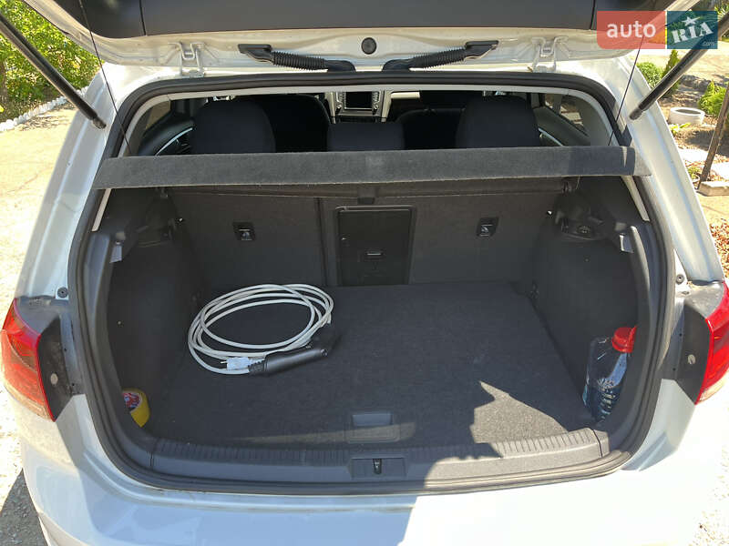 Хэтчбек Volkswagen e-Golf 2016 в Одессе