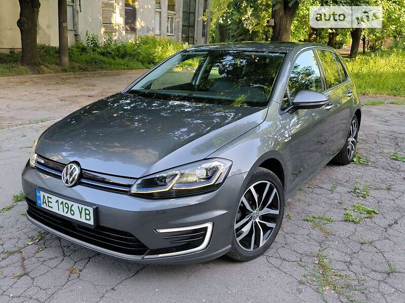 Хэтчбек Volkswagen e-Golf 2019 в Днепре