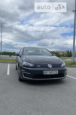 Хетчбек Volkswagen e-Golf 2015 в Вінниці