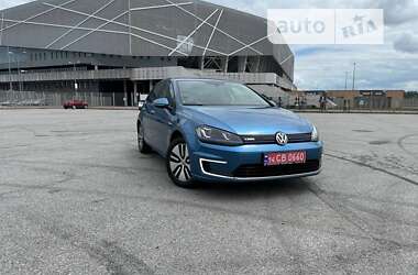 Хетчбек Volkswagen e-Golf 2015 в Львові