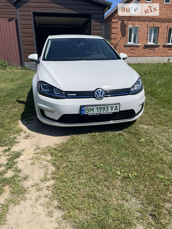 Хэтчбек Volkswagen e-Golf 2015 в Сумах