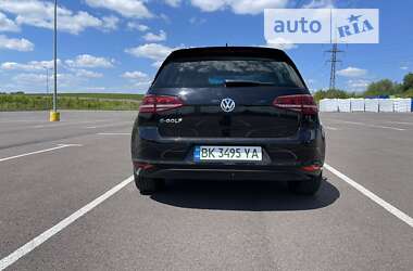 Хетчбек Volkswagen e-Golf 2016 в Рівному