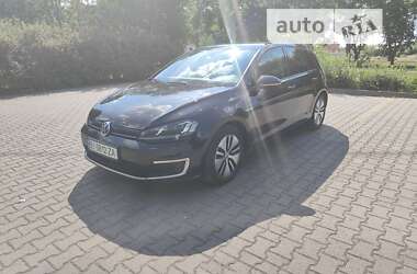 Хэтчбек Volkswagen e-Golf 2015 в 
