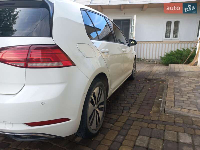 Хетчбек Volkswagen e-Golf 2019 в Чернівцях