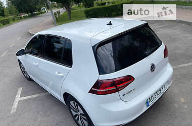 Хэтчбек Volkswagen e-Golf 2014 в Ужгороде