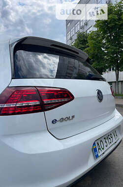 Хэтчбек Volkswagen e-Golf 2014 в Ужгороде