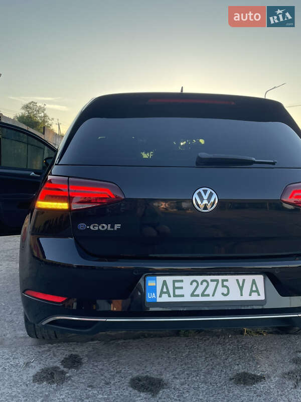 Хетчбек Volkswagen e-Golf 2018 в Павлограді