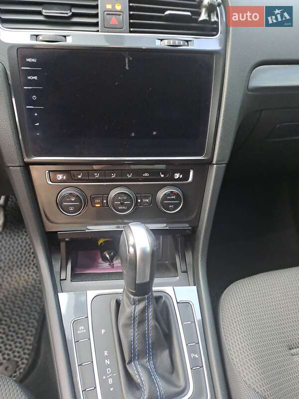 Хетчбек Volkswagen e-Golf 2020 в Жовкві