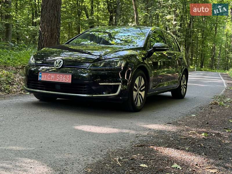 Хэтчбек Volkswagen e-Golf 2015 в Луцке