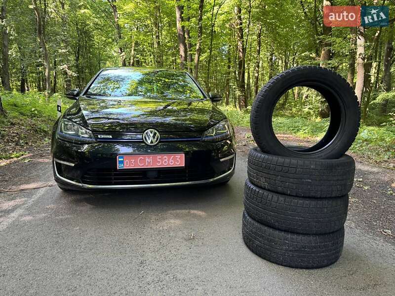 Хэтчбек Volkswagen e-Golf 2015 в Луцке