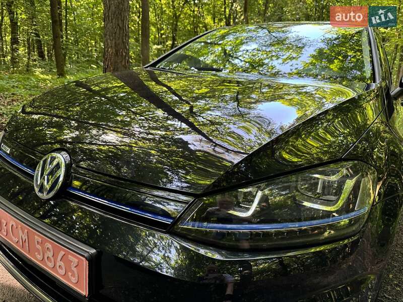 Хэтчбек Volkswagen e-Golf 2015 в Луцке