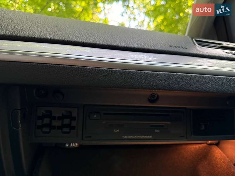 Хэтчбек Volkswagen e-Golf 2015 в Луцке