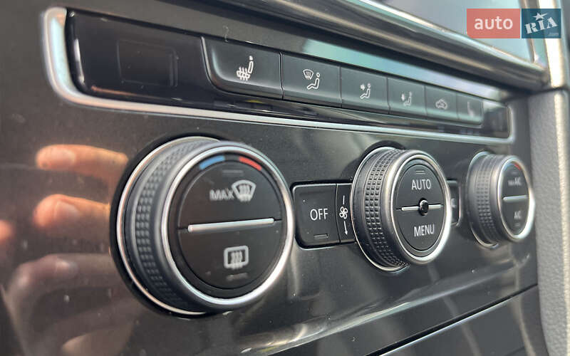 Хетчбек Volkswagen e-Golf 2019 в Мукачевому