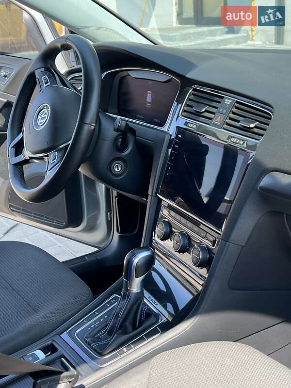 Хэтчбек Volkswagen e-Golf 2018 в Ковеле фото 7 Хэтчбек Volkswagen e-Golf 2018 в Ковеле