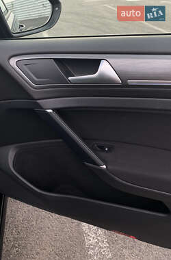 Хетчбек Volkswagen e-Golf 2019 в 