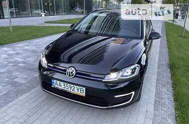 Хетчбек Volkswagen e-Golf 2019 в Києві