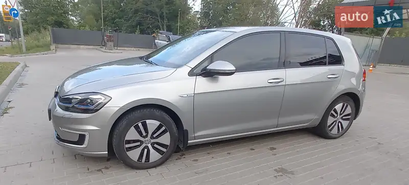 Volkswagen e-Golf 2017 VIN WVWZZZAUZJ8902122 фото оголошення 8 з 44
