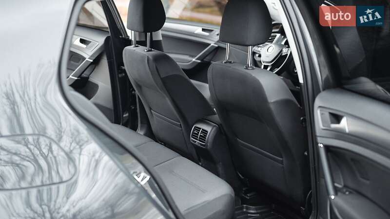 Хэтчбек Volkswagen e-Golf 2019 в Хмельницком