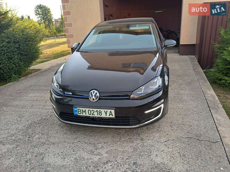 Хетчбек Volkswagen e-Golf 2016 в Сумах