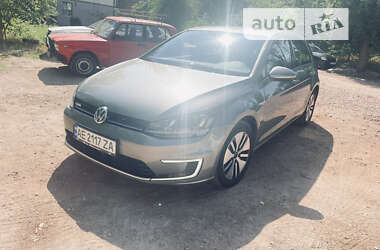 Хетчбек Volkswagen e-Golf 2015 в Кривому Розі