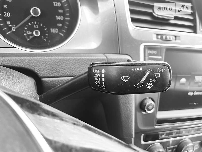 Хетчбек Volkswagen e-Golf 2015 в Кривому Розі