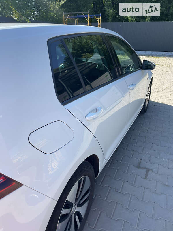 Хэтчбек Volkswagen e-Golf 2018 в Черновцах фото 4 Хэтчбек Volkswagen e-Golf 2018 в Черновцах