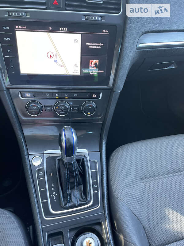 Хэтчбек Volkswagen e-Golf 2018 в Черновцах фото 10 Хэтчбек Volkswagen e-Golf 2018 в Черновцах