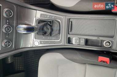 Хэтчбек Volkswagen e-Golf 2014 в Львове