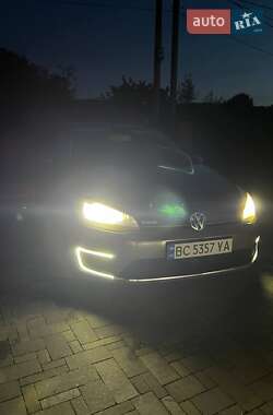 Хэтчбек Volkswagen e-Golf 2014 в Львове