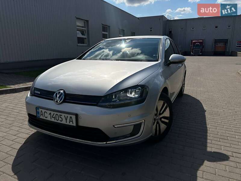 Volkswagen e-Golf 2015